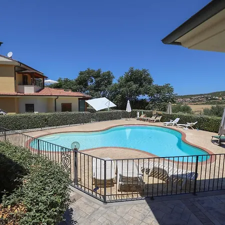 Swimming Pool And Relax Apartment *
